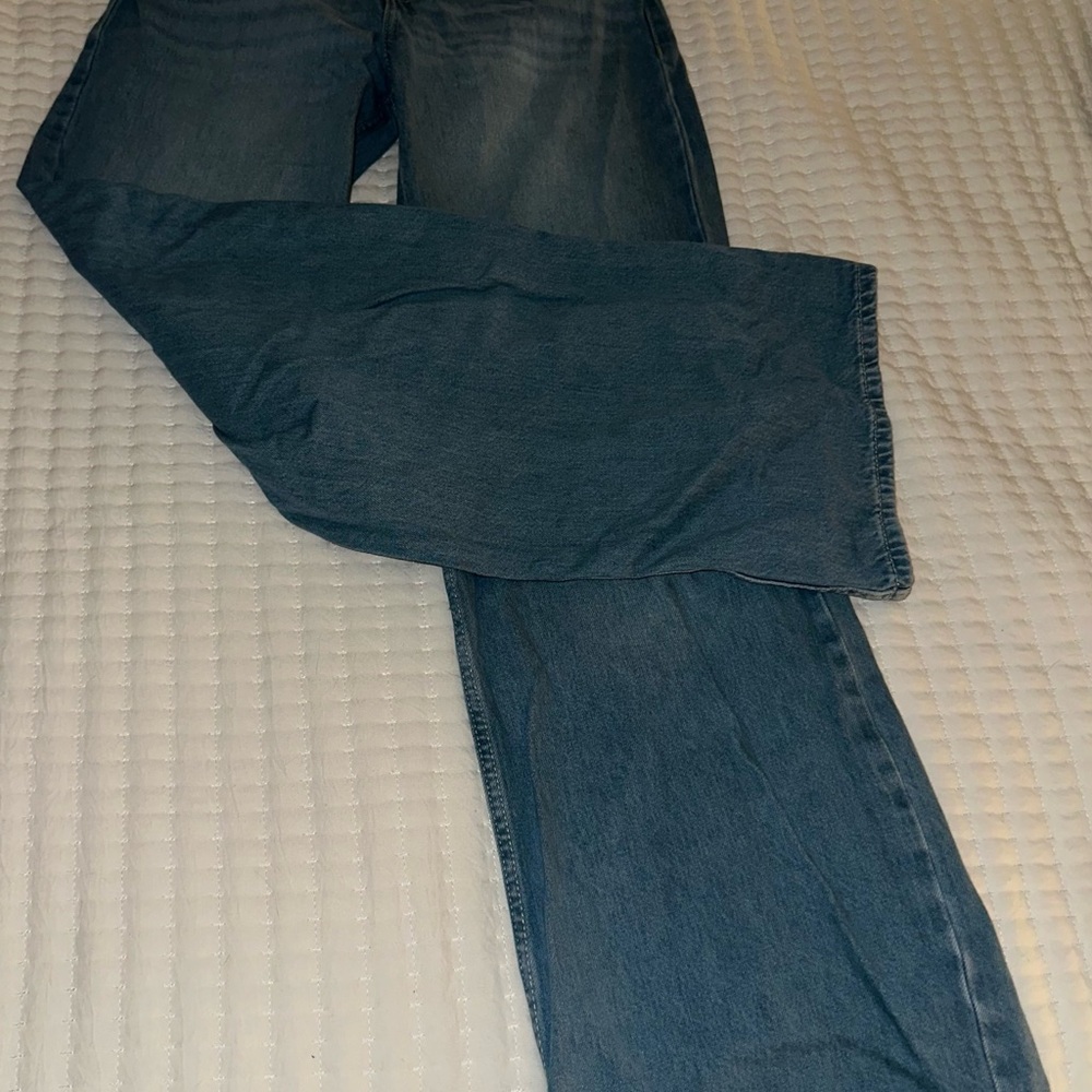 Bershka Women's Straight Leg Jeans - Blue